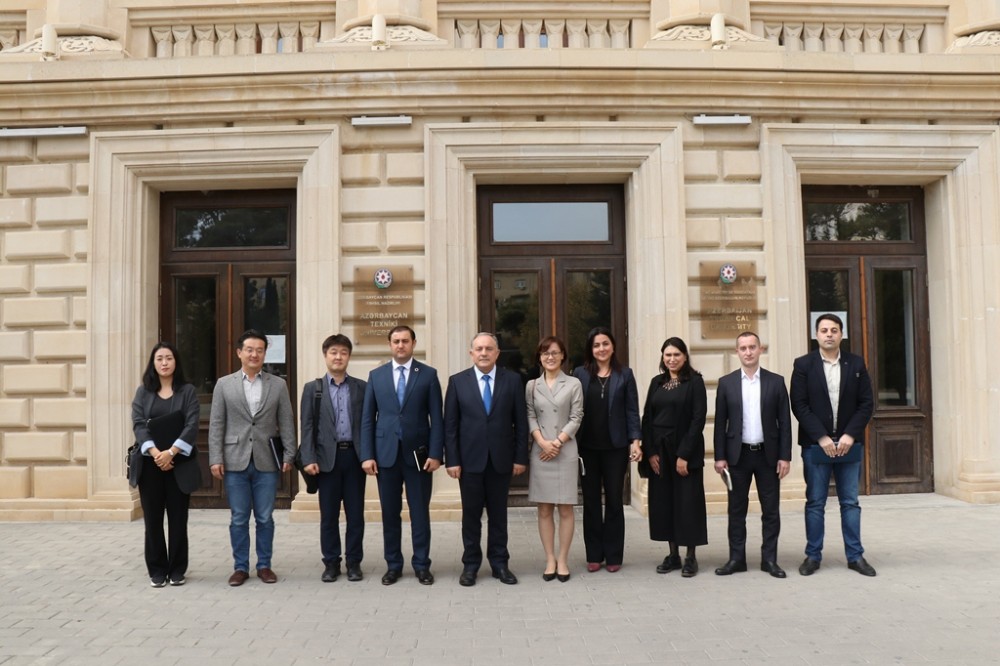 Rektor Park Kumoku qəbul etdi - FOTOLAR